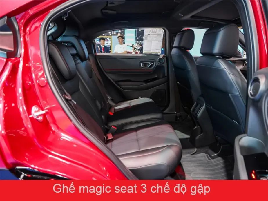 Tính năng gập linh hoạt của ghế Magic Seat cho phép mở rộng không gian xe.